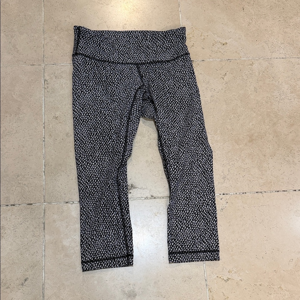 Lululemon Athletica Black and White Cropped Pants